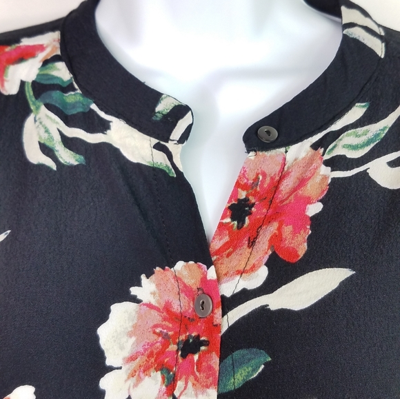 Vici floral button down tie front top - Picture 4 of 8